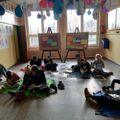 zaj_bibloteczne19_03